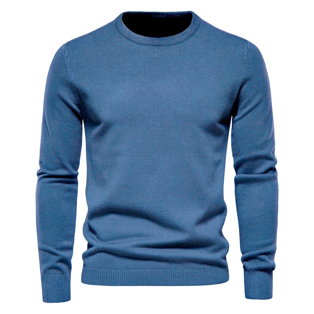 Behagelig strikket menns slim fit genser med o-hals for varme og stil.