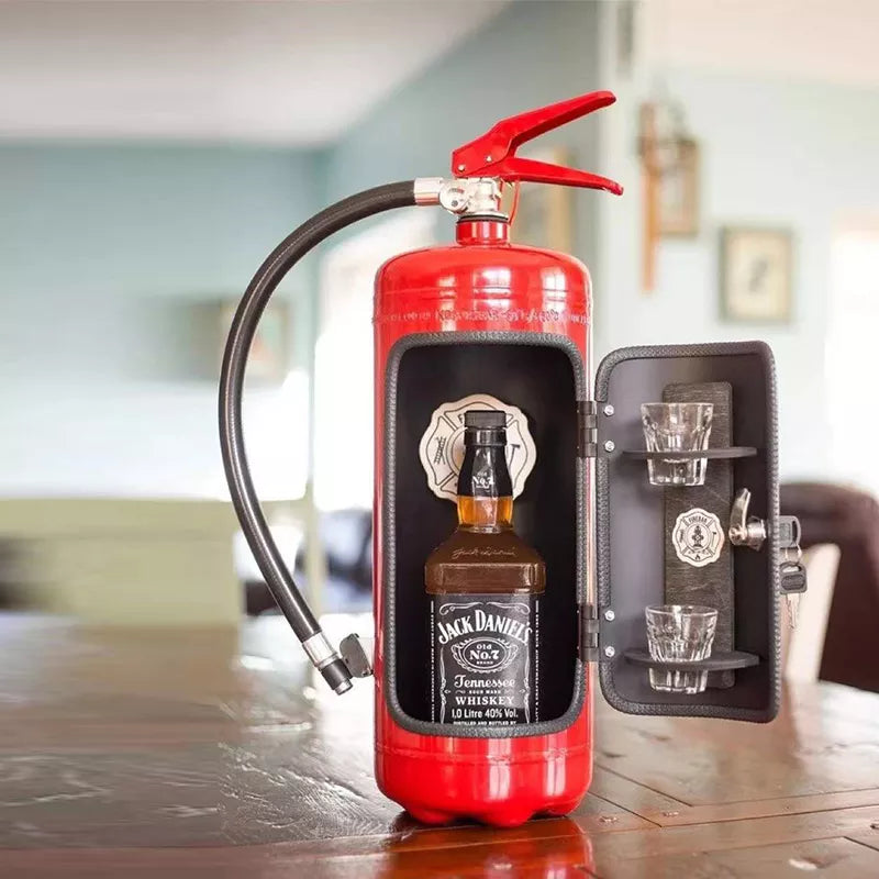 Feuerlöscher-Minibar als Getränkeschrank, stilvoll und einzigartig, eine originelle Hausbar Ergänzung.