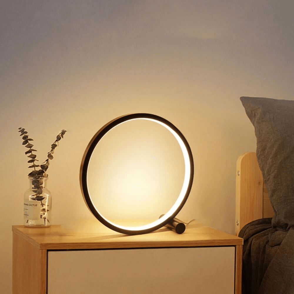 Stilig svart eller hvit bordlampe for stue, soverom eller kontor, med justerbar LED-belysning.