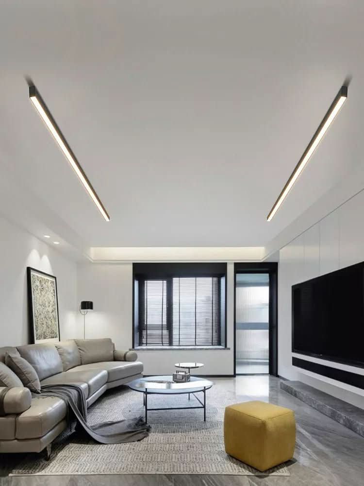 Moderne designlampe, elegant LED taklampe for innendørs bruk, stilren belysning.