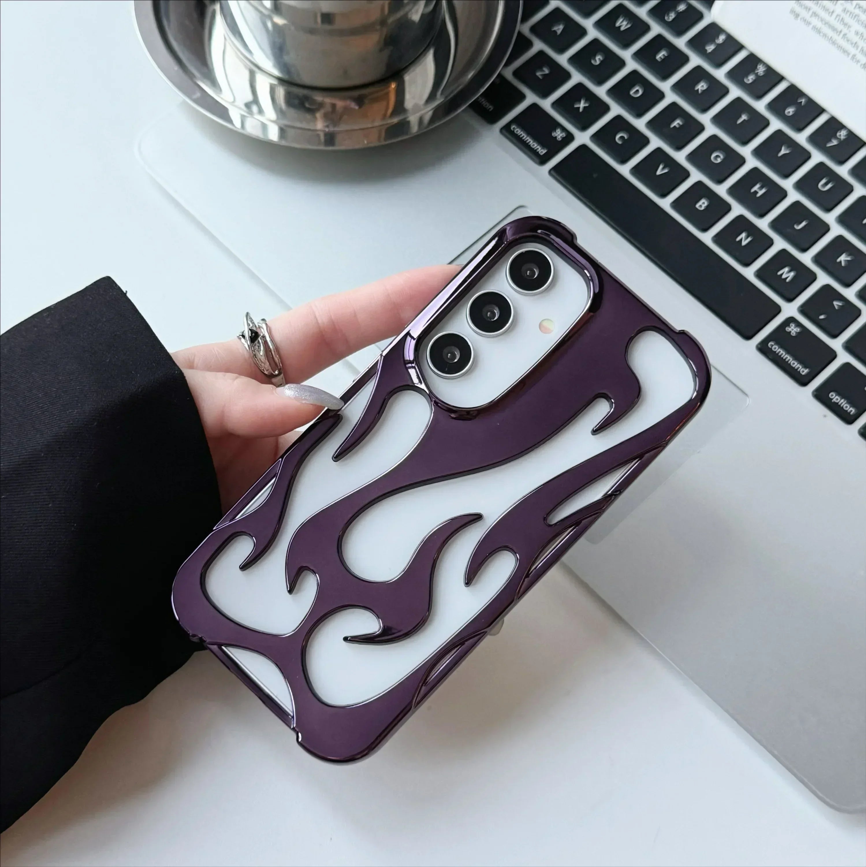 Beskytt din Samsung Galaxy med dette støtsikre 3D-flammedekselet. Trendy og holdbart.