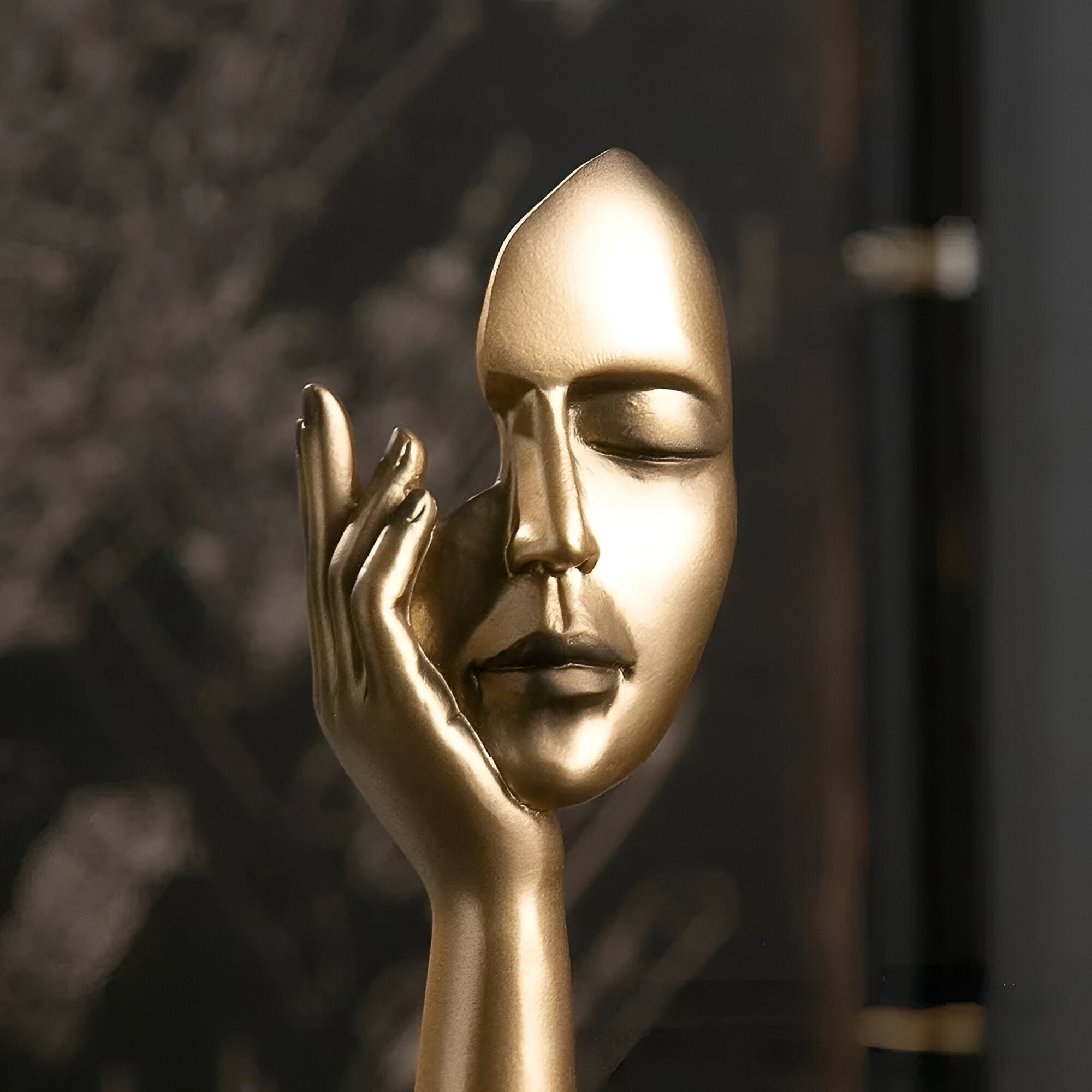 Elegant abstrakt skulptur, moderne tenkerfigur for stilfull interiørdekorasjon.