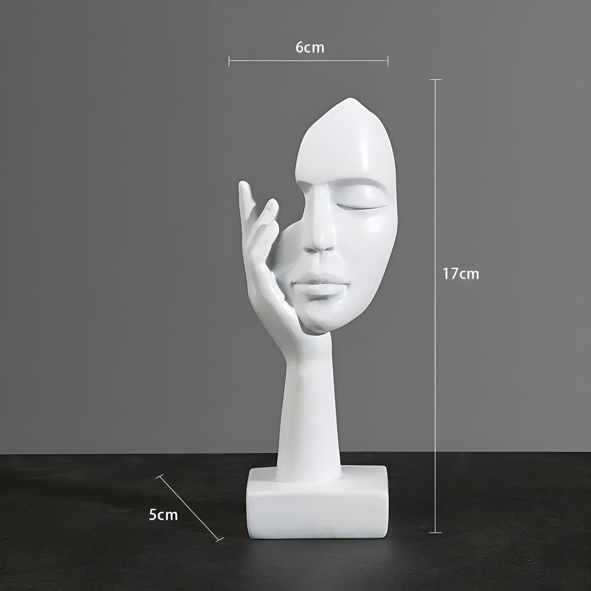 Dekorativ tenkerfigur i abstrakt design, et blikkfang for din stue og hjem.