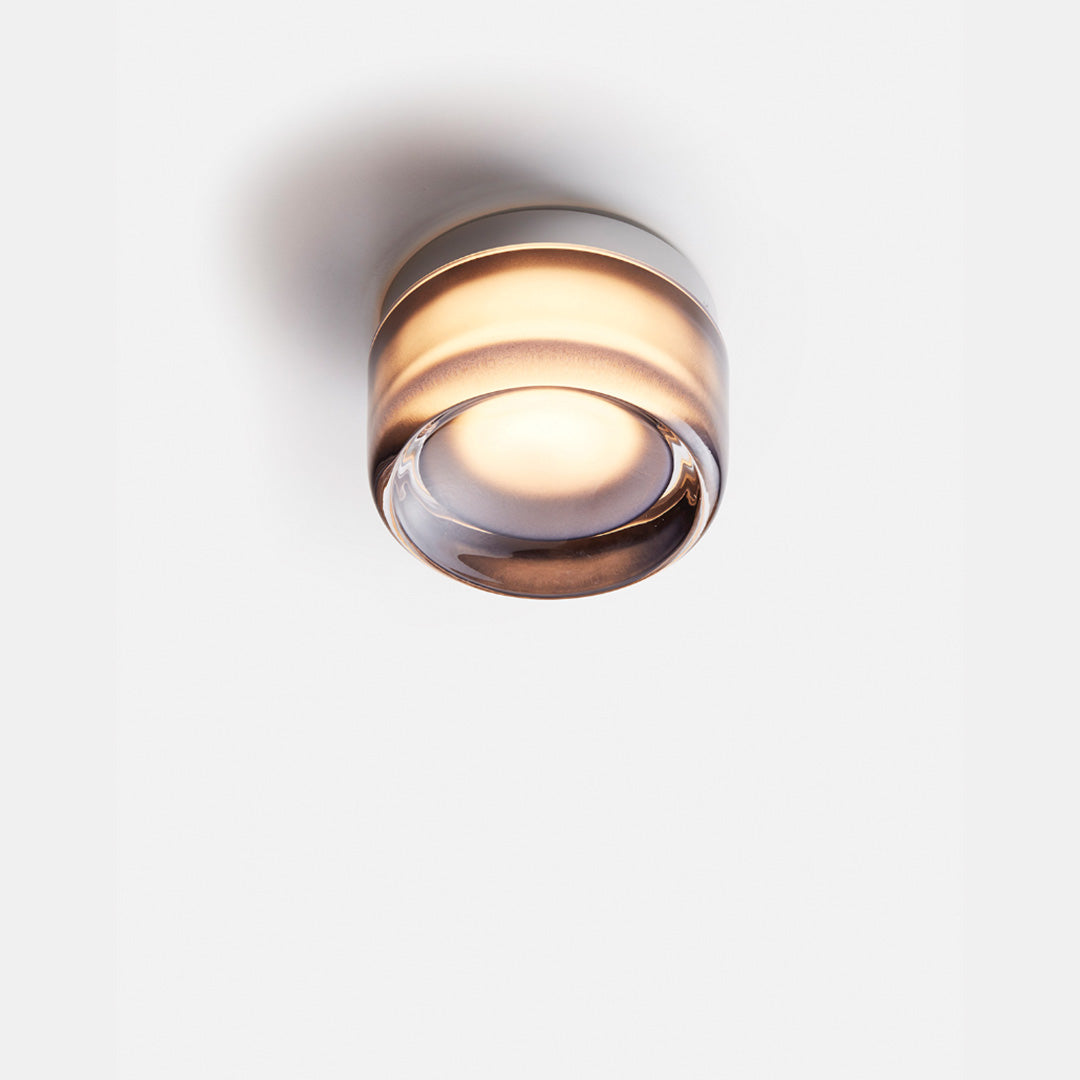 Minimalistisk DimpleGlow vegglampe, moderne interiørdesign med energieffektiv LED.
