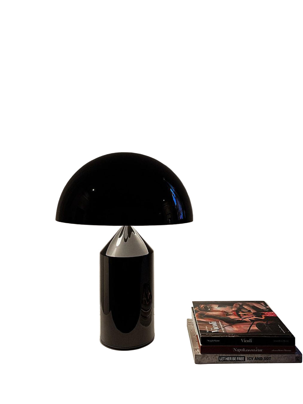 Moderne geometrisk bordlampe i elegant design, perfekt for stue eller kontorinteriør.