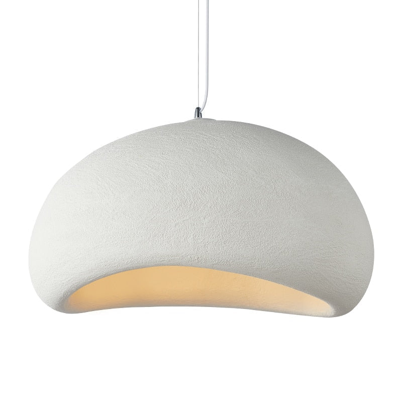 Hvit elegant pendellampe, stilfull belysning for moderne interiør. Taklampe.