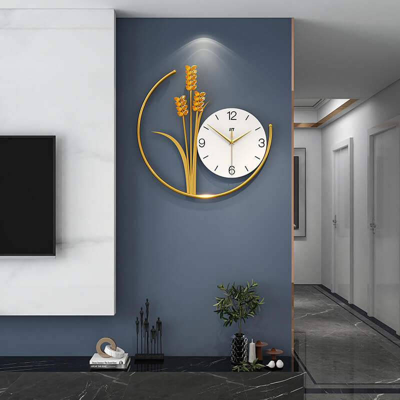 Bygginspirert moderne veggklokke i gull. En elegant rund klokke for din hjemmedekor.