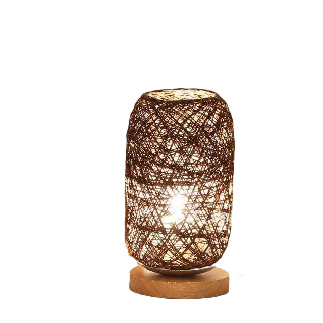 Moderne håndvevd nattlampe i tekstil. Perfekt bordlampe for koselig stemningsbelysning i interiøret.