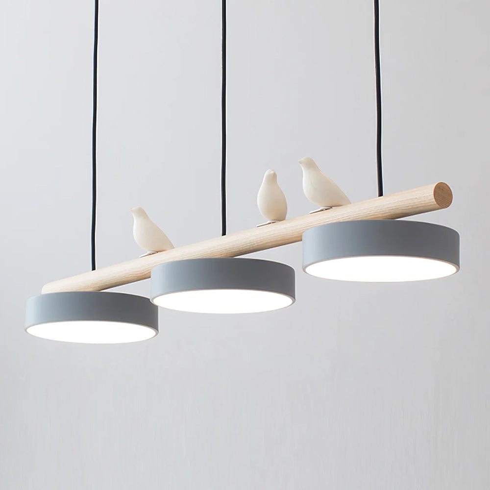 Designer pendellampe for spisebord, med moderne fugledesign og effektiv LED-lys.