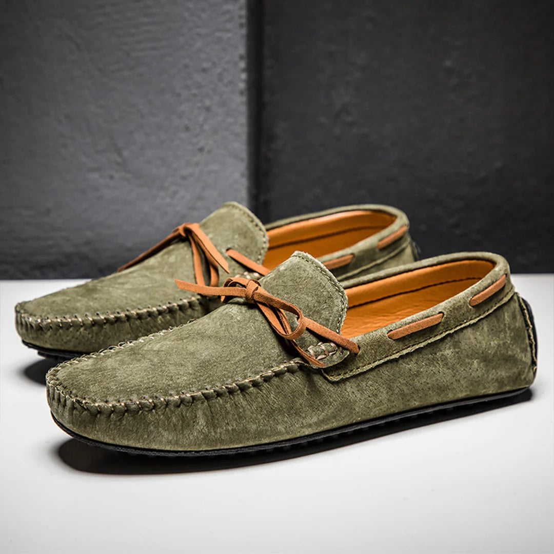 Moderne slip-on herreloafers med komfortabel passform og robust såle. Elegant design for vår/høst.