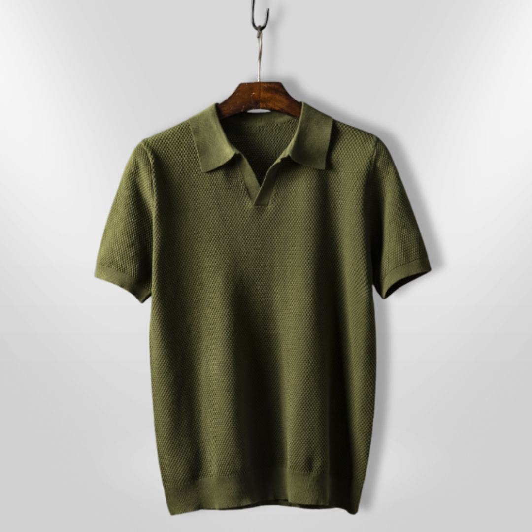 Moderne herre polo t-skjorte i pustende stoff for elegant stil og komfortabel passform, ideell for sommer.