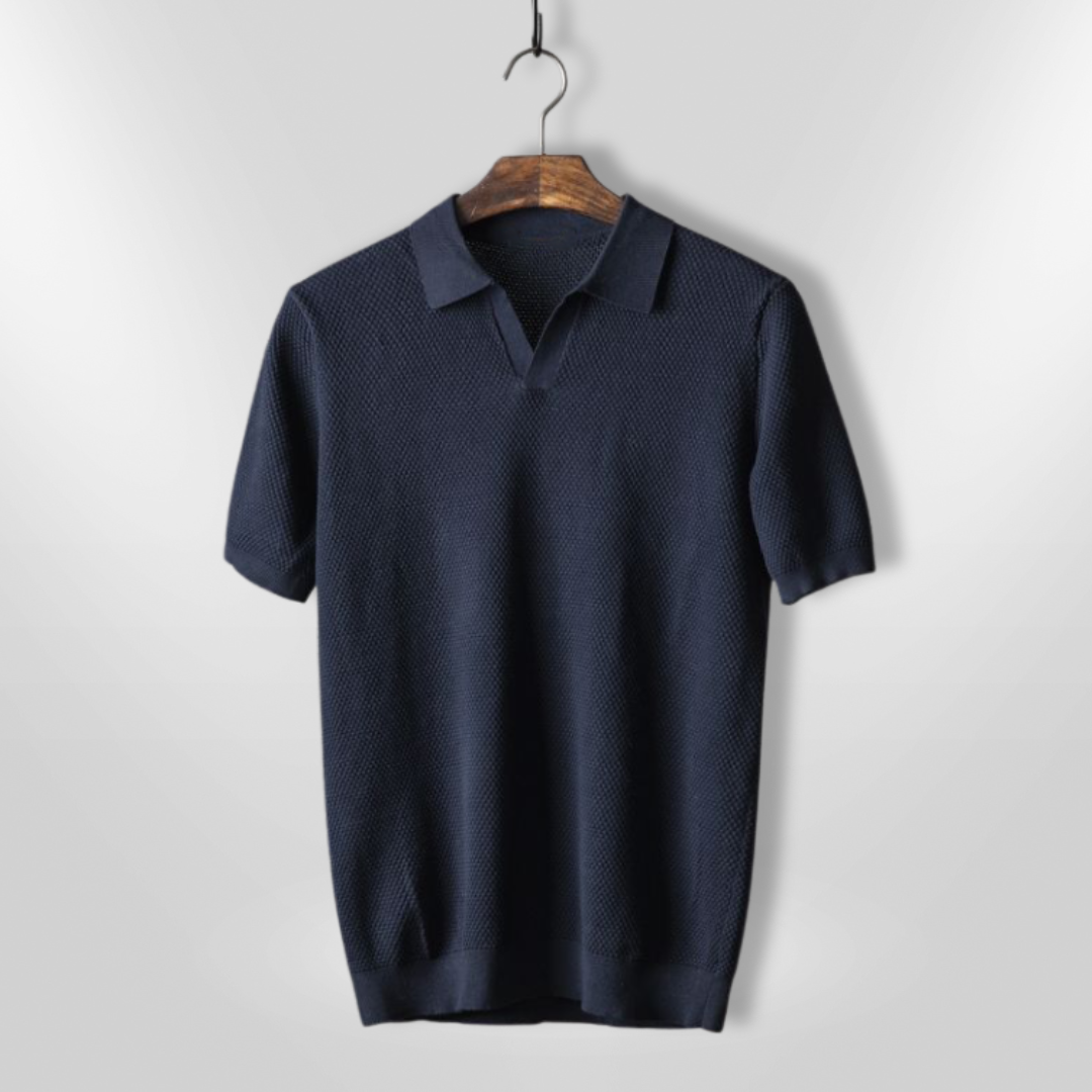 Elegant mørk blå herre polo t-skjorte, perfekt for moderne stil og allround bruk med pustende komfort.