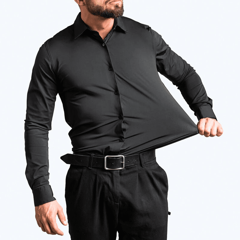 Elegant slimfit stretchskjorte til menn, designet med anti-krøll-teknologi for et skarpt utseende hele dagen.