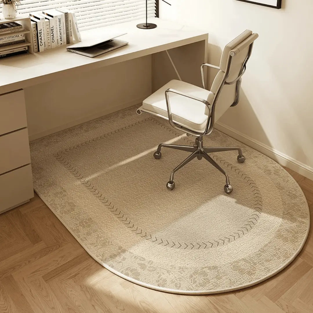 Slitesterk kontorstolmatte beskytter gulv mot riper. Perfekt for kontorinnredning, moderne stil.