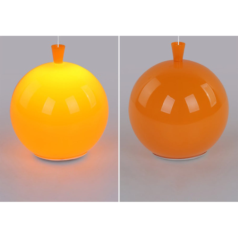 Moderne taklampe med LED, rund form. Enkel montering. Mykt varmhvitt lys for soverom og barnerom.