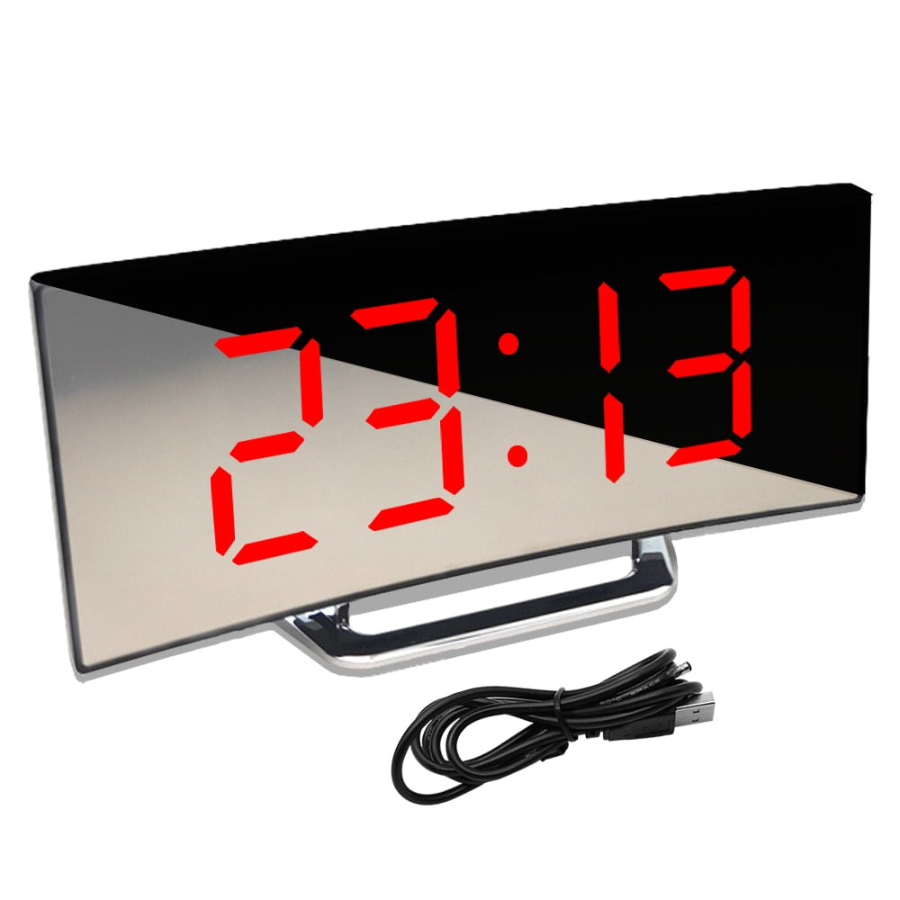 Allsidig digital klokke med LED-display, speilskjerm, vekkerfunksjon og temperatur for soverom/kontor.