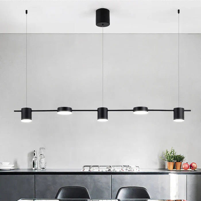 Elegant gull pendellampe, minimalistisk LED taklampe som passer moderne stuer. Interiørbelysning.