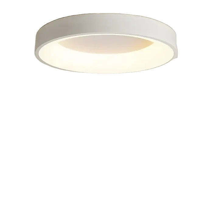 Moderne rund LED-taklampe i minimalistisk design. Elegant og energieffektiv belysning for stue eller soverom.