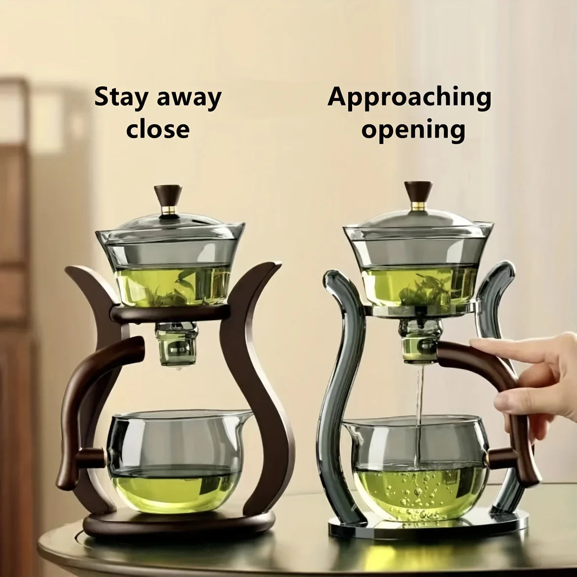 Komplett tesett med moderne tekanne og infuser, perfekt for daglig tebrygging i hjemmet.