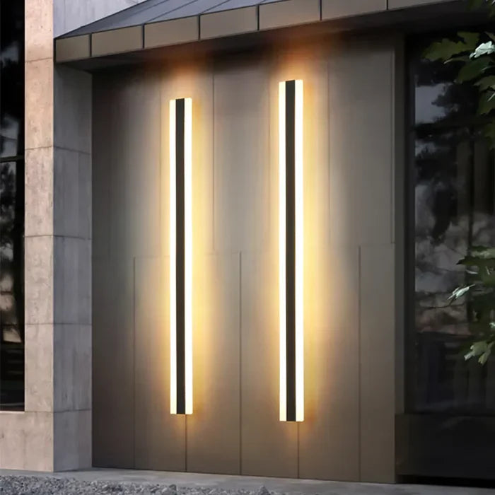 Elegant LED utelampe til terrassebelysning. Vanntett og perfekt for å skape stemning i uteområdet.