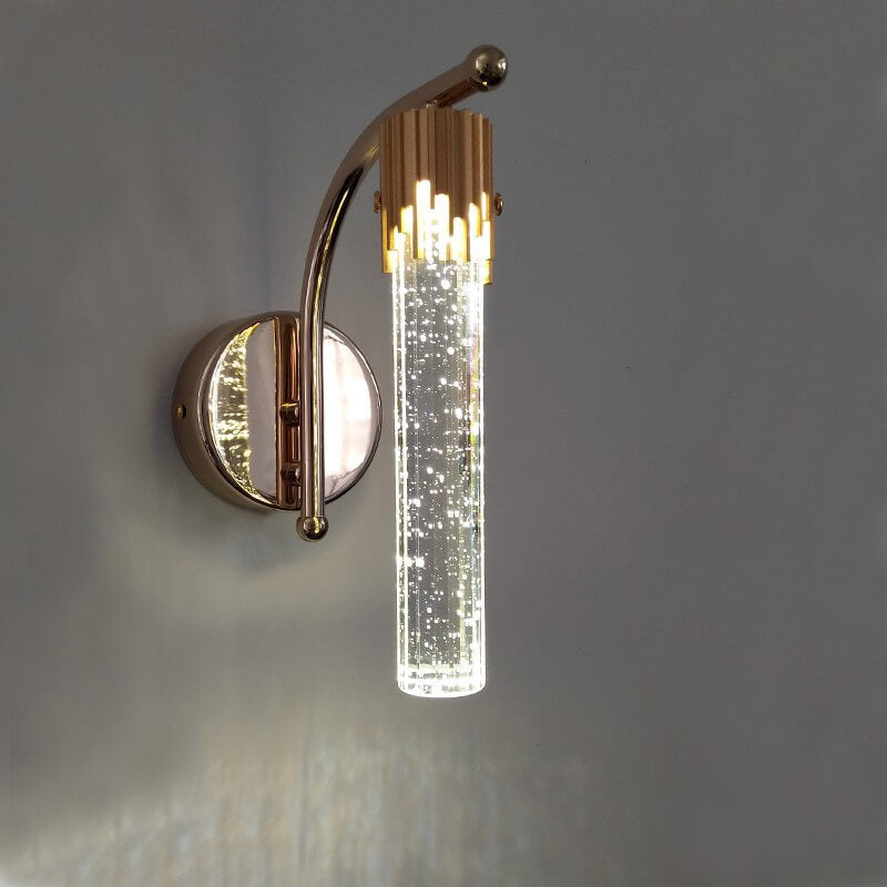 Energisparende LED-vegglampe med flott krystalldesign, en moderne og funksjonell belysningsløsning.