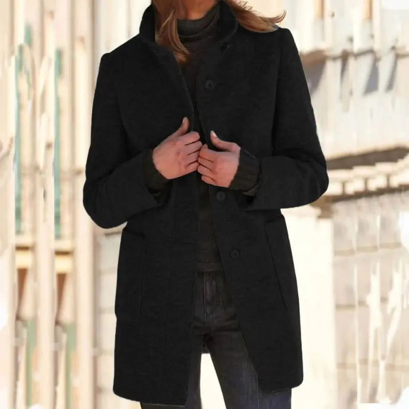 Damen Wintermantel schwarz, modernes Design mit Knöpfen, warm gefüttert, perfekt für Frauen