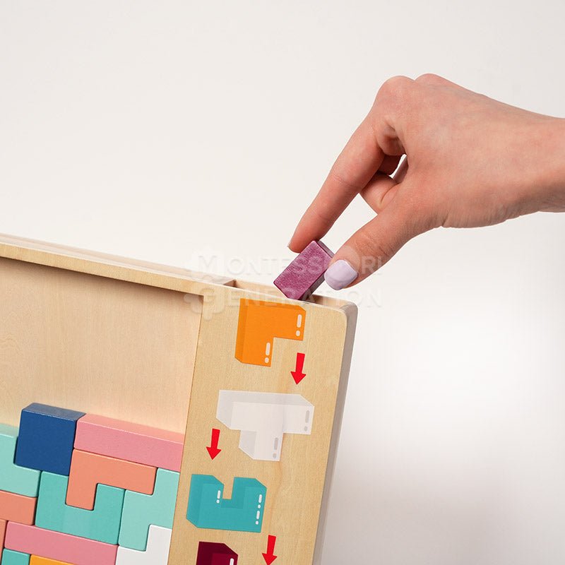 Skjermfri Montessori Tetris treleke, læringslek for barn, utvikler finmotorikk og logikk.