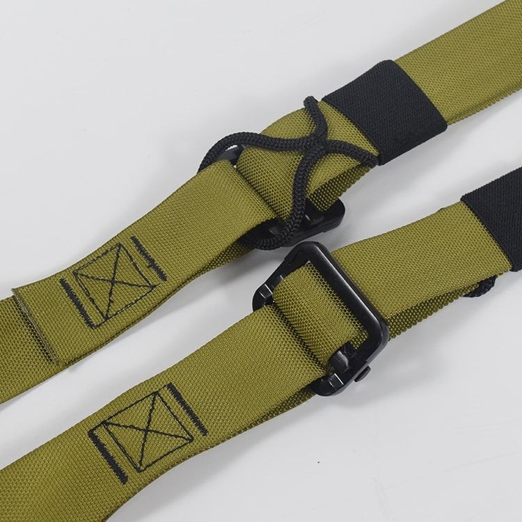 Solid motstandstreningsbelte med ergonomiske håndtak for komfortabel og sikker styrketrening.