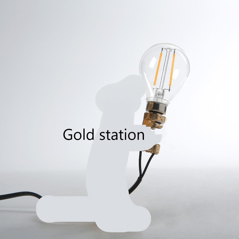 Kreativ bordlampe, muselampe i harpiks som et kunstnerisk element i din hjemmeinnredning.