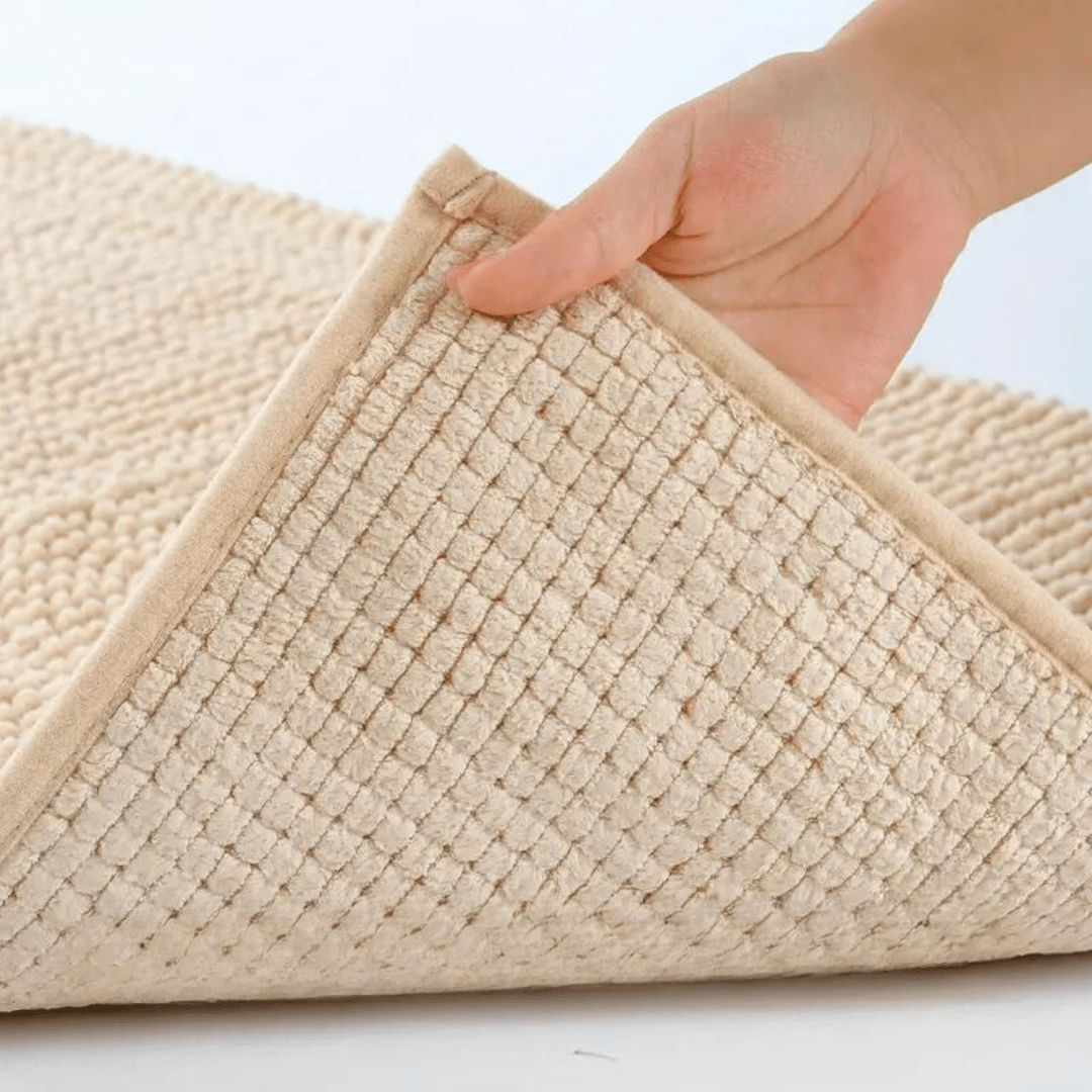 Komfortabel sklisikker badematte. Myk og absorberende baderomsgulvmatte for hjemmebruk.