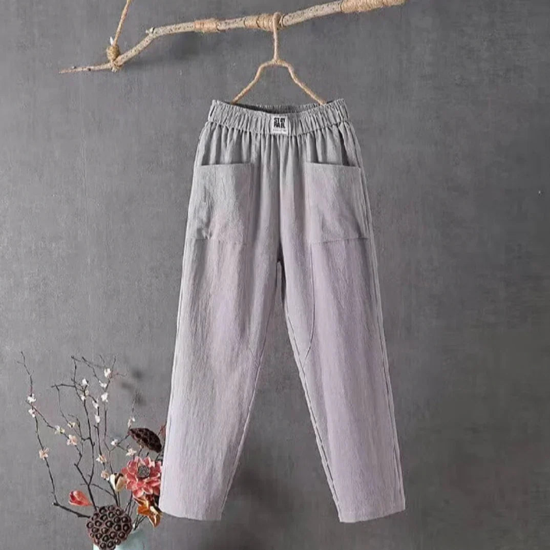 Allsidige komfortbukser for dame, ideelle for vår, sommer og høst. Myke, elastiske fritidsbukser med rett ben.
