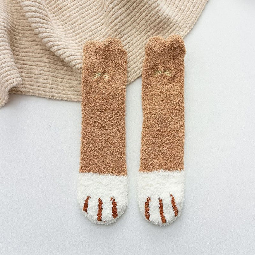 Søte potesokker for damer. Fluffy og varme kattesokker, ideelle som koselige vintersokker eller gave.