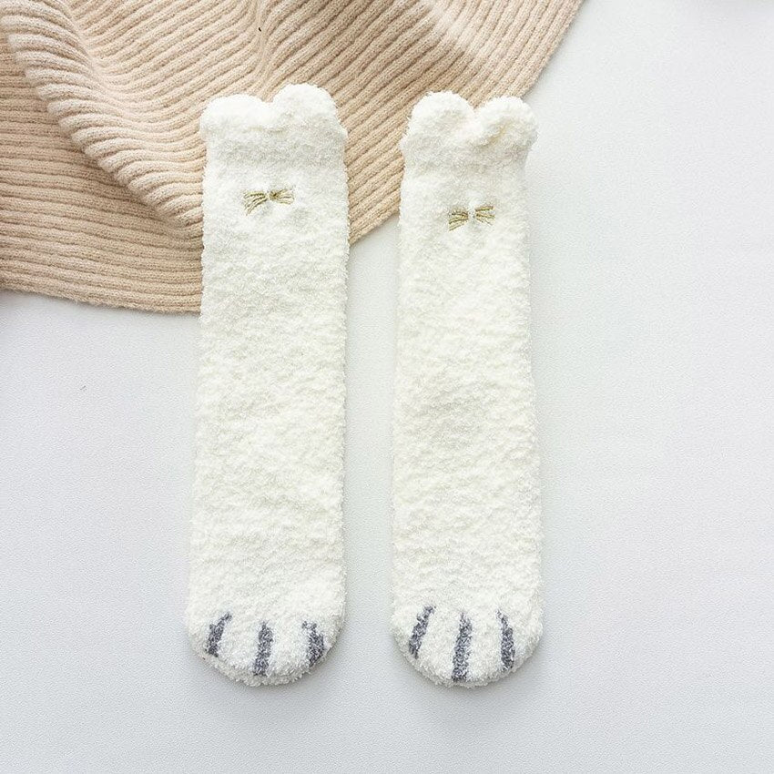 Dame fluffy kattesokker. Myke, varme og behagelige potesokker for kvinner, perfekte mot kalde føtter.