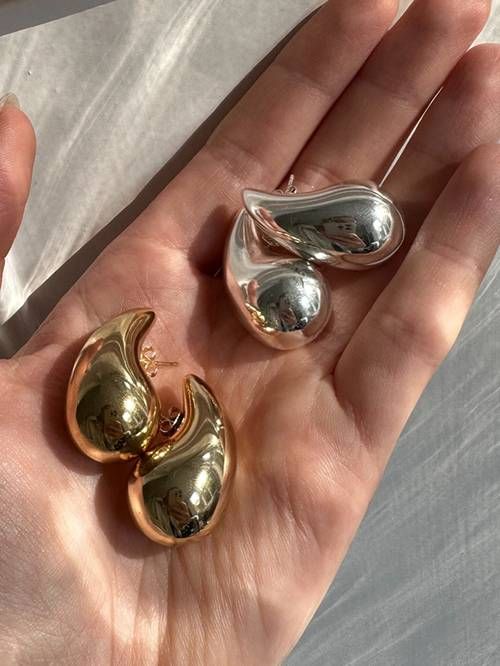 Elegante dråpeøreringer i gaveeske. Perfekt glitrende smykkegave til dame.