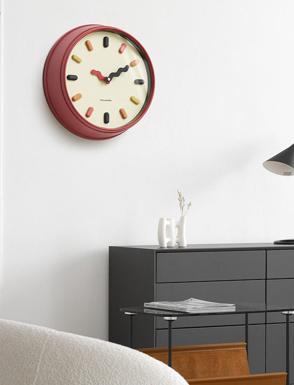 Moderne nordisk 3D veggklokke, stillegående, pynter opp veggen. Elegant hjemmedekor og interiør.