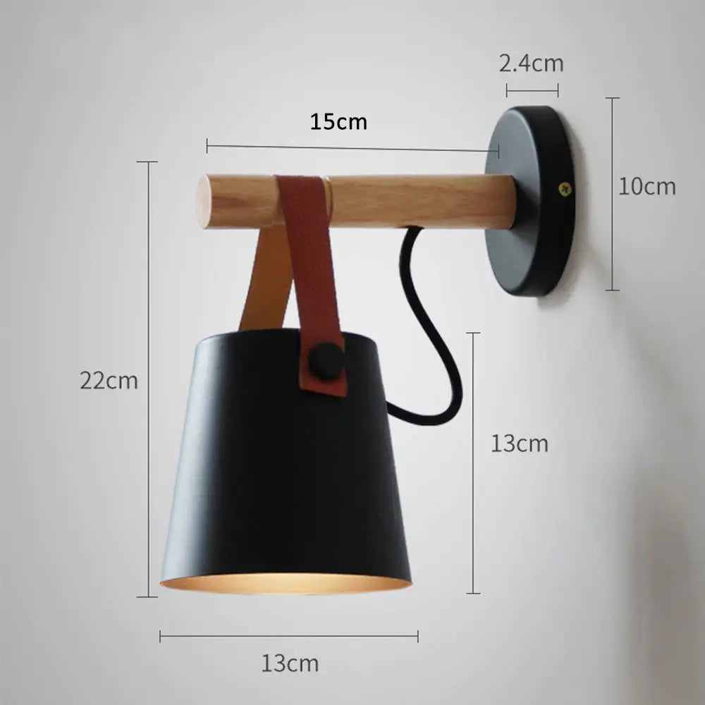 Dimbar vegglampe i tre, nordisk stil for behagelig og justerbar hjemmebelysning.