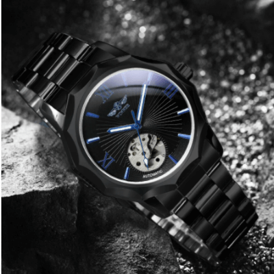 Bakside av Ocean Phantom automatisk herreklokke, viser mekanisk urverk. Luksuriøst armbåndsur i rustfritt stål.