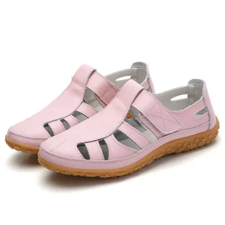 Kvinner ortopediske sandaler med antiskli såle. Ergonomisk design for langvarig komfort og støtte.