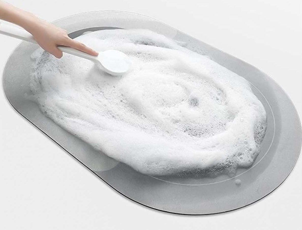 Oval baderomsmatte i et stilig baderomsmiljø, praktisk og dekorativ