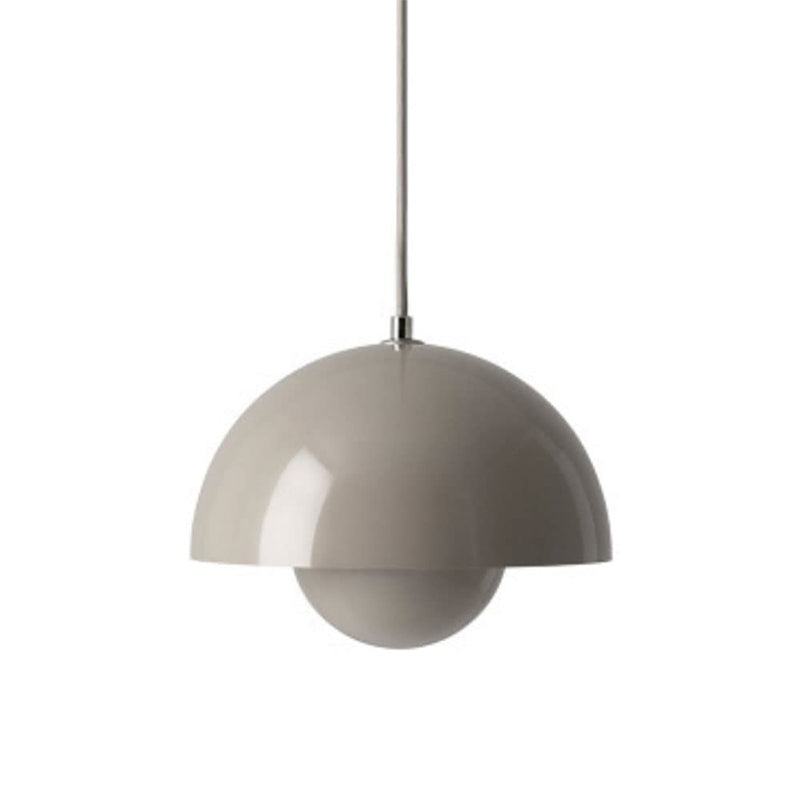 Pendellampe blomsterpotte design til soverom. Skaper moderne atmosfære.