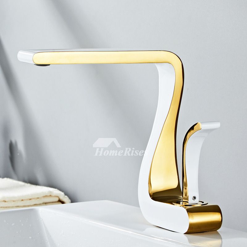 Elegant gullkran for baderomsvask; ettgrepsarmatur i polert utførelse.
