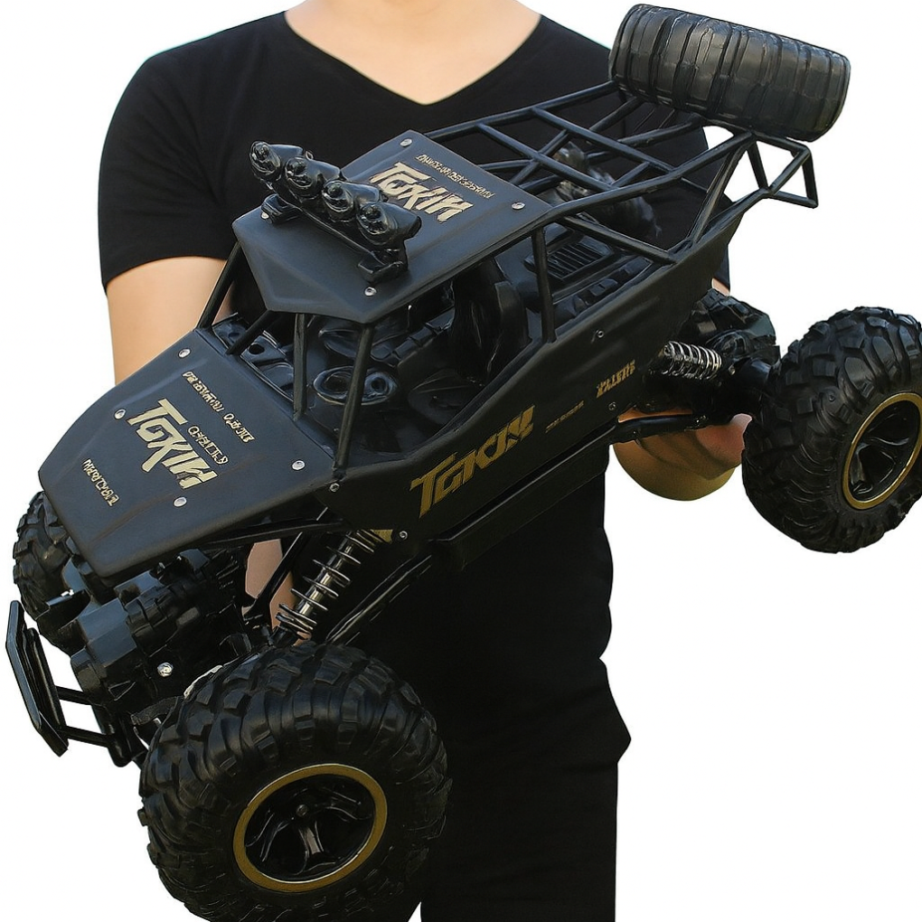 Robust 4x4 terrengbil, fjernstyrt monstertruck for utendørs lek. Perfekt gave til barn og voksne.