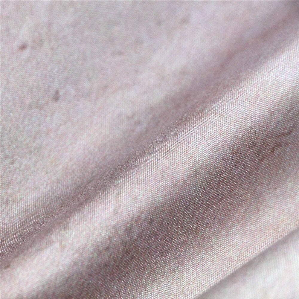 Lettstelt 3D ulv dynetrekk sett i mikrofiber. Perfekt gaveide for sengetøy med spennende dyremotiv.