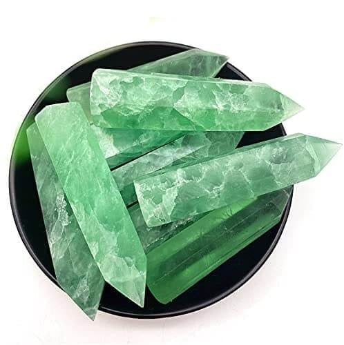 Regnbue fluoritt krystalltårn for positiv energi, fokus og klarhet i hjemmet.