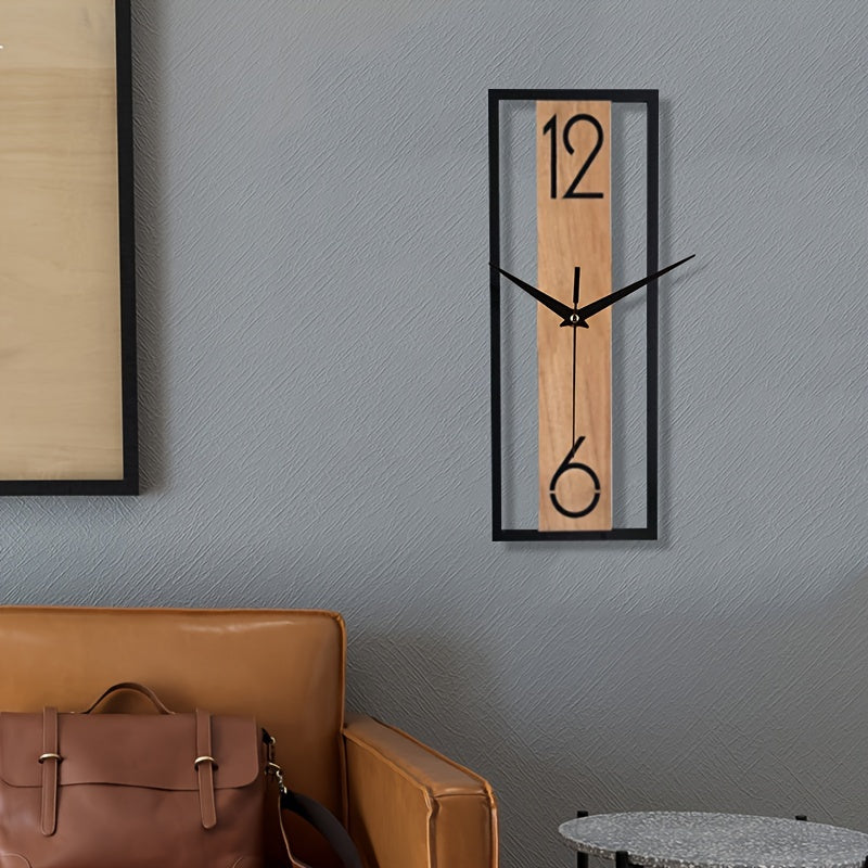 Stille rektangulær veggklokke i brun trelook. Elegant og funksjonell interiørdekorasjon.