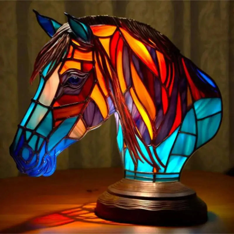 En spesiell 3D dyrelampe. Retro bordlampe med mosaikk, perfekt for å skape dekorativt lys og god stemning.