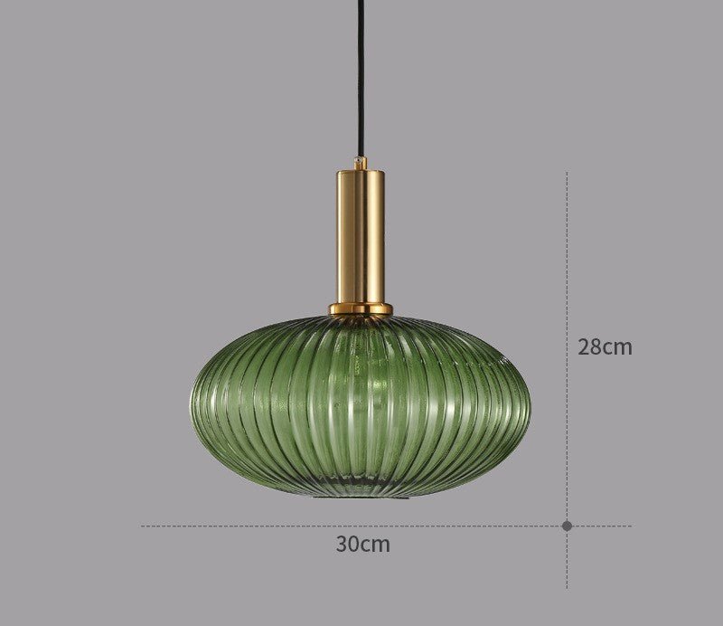 Designlampe med fargespill, retro pendellampe, ideell for koselig restaurantbelysning.