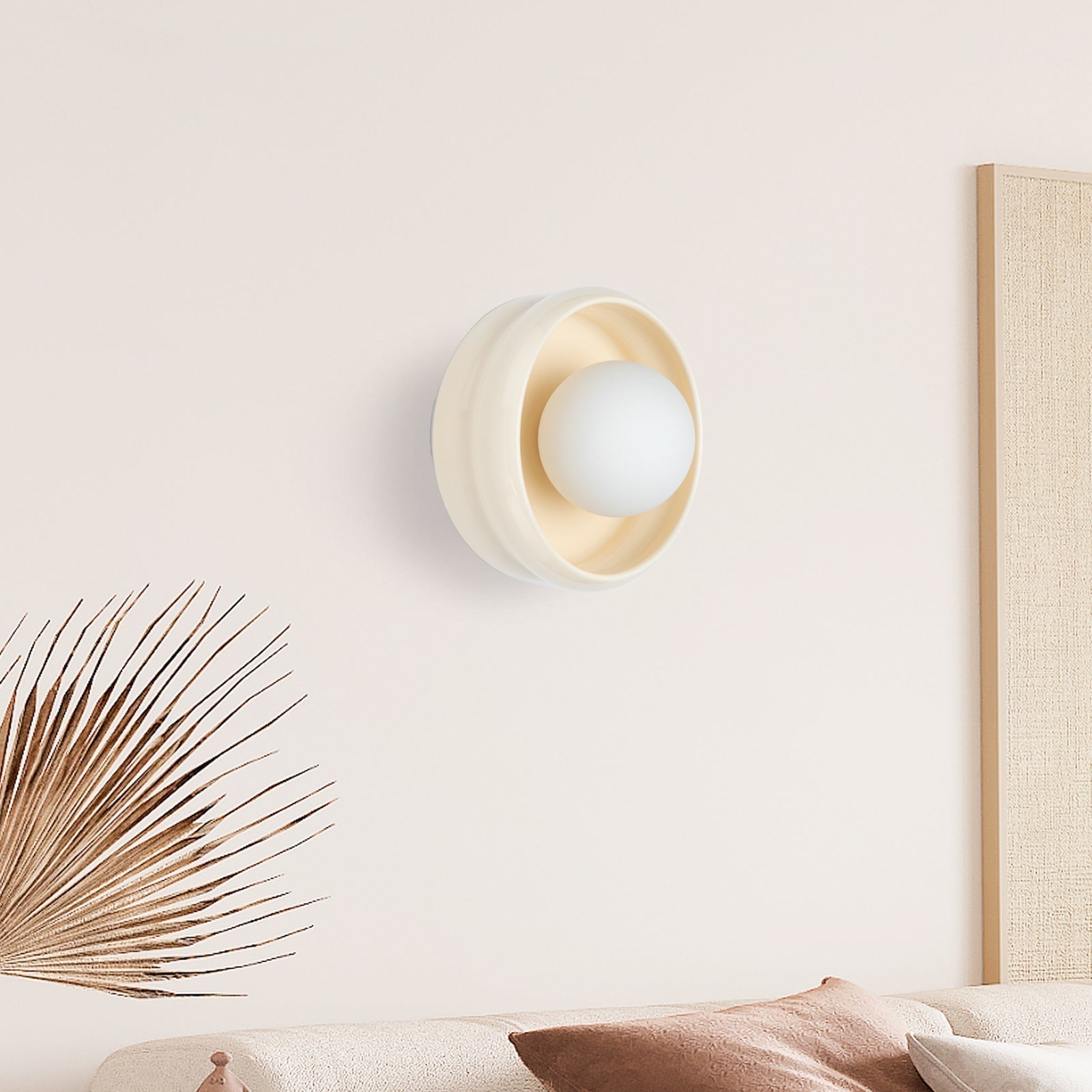 Moderne grønn rund vegglampe Circo, minimalistisk design for stilfull atmosfærisk belysning i ethvert rom.