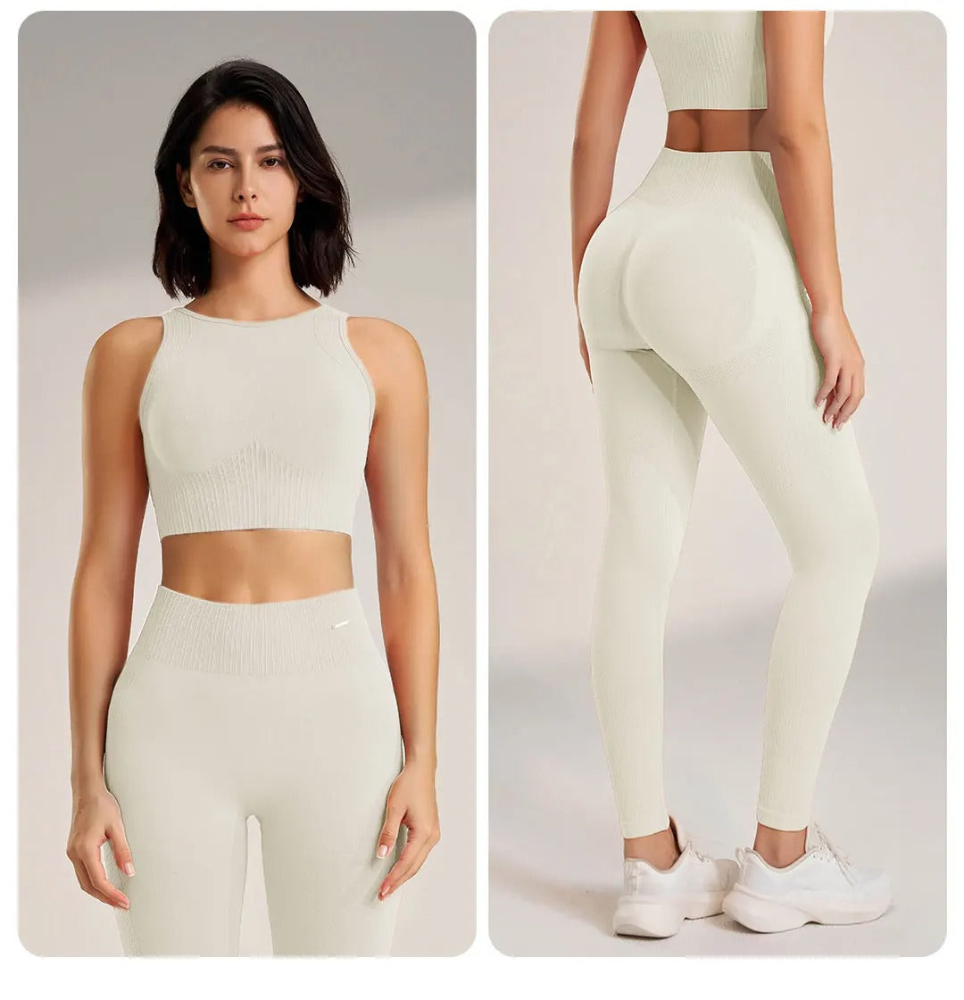 Kvinner sømløst yogasett. Todelt med høy midje leggings, ideelt for aktivtøy og trening.