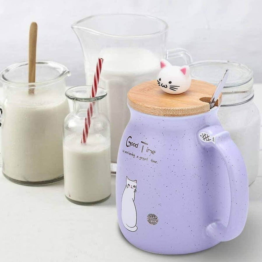 Morgenkrus med kattemotiv. Keramisk med lokk som holder varmen, pluss skje.